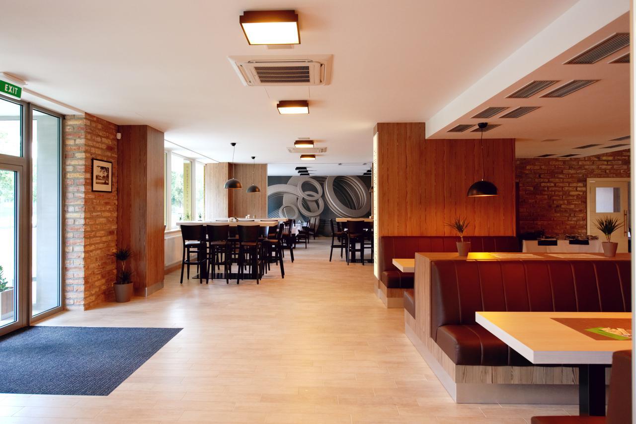 Hotel Fabrika Uherské Hradiště 外观 照片