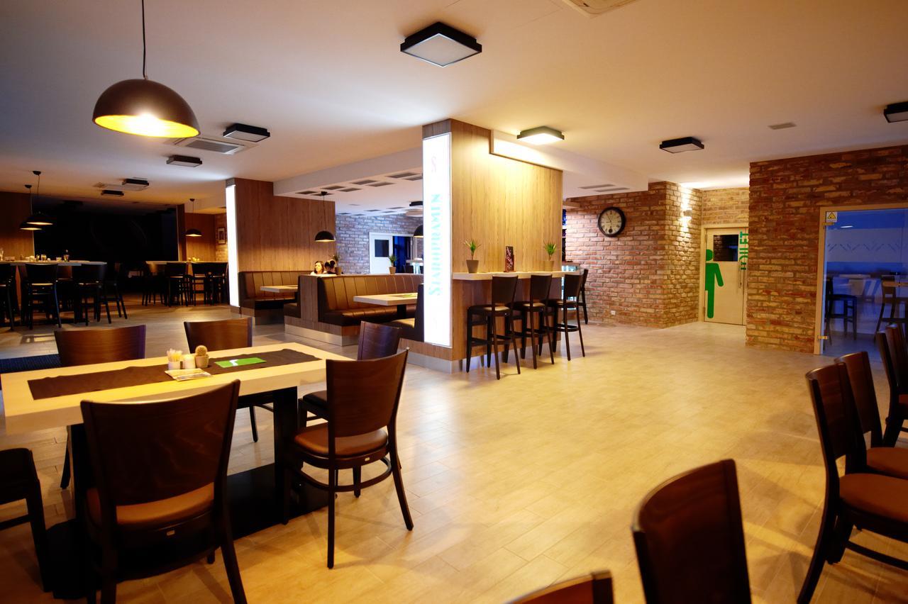 Hotel Fabrika Uherské Hradiště 外观 照片